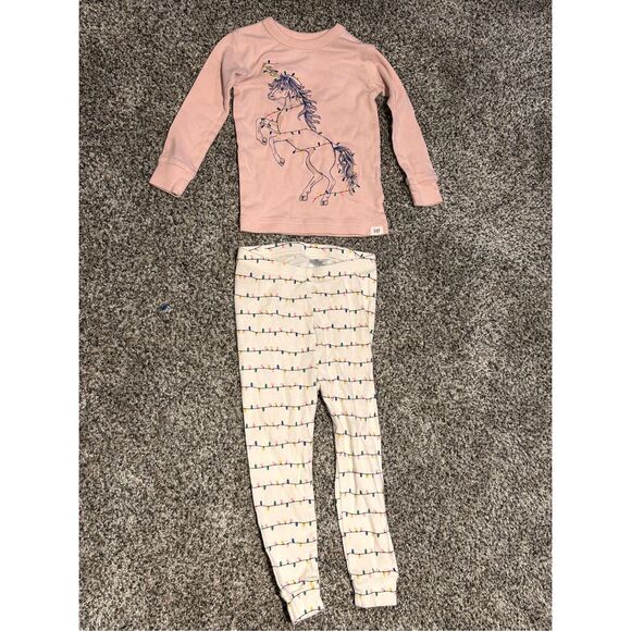 Gap unicorn Christmas pajama outfit size 2 - Picture 1 of 4